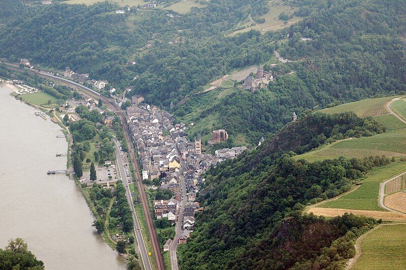 File:Bacharach Luftbild 092.jpg