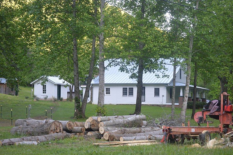 File:Barnard Farmhouse.jpg