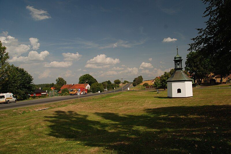 File:Benesovice kaplicka03.JPG