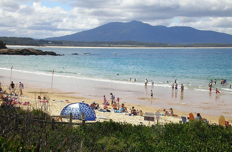 File:Bermagui Beach 01.JPG