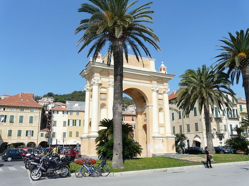 File:Finale Ligure-arco Margherita4.jpg