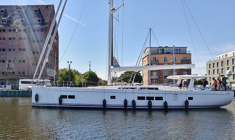 File:Hanse 675, Greifswald.jpg