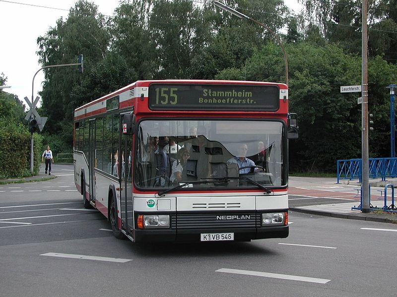 File:K-VB 546+ Leuchterstraße.JPG