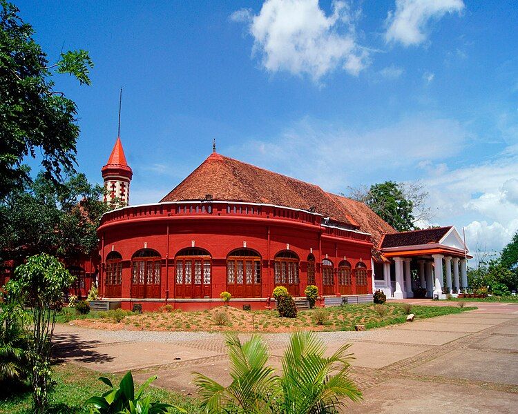 File:Kanakakkunnu-palace-trivandrum.jpg