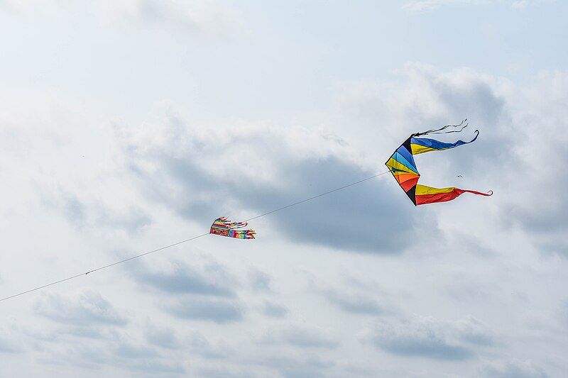 File:Kites Kozhikode.jpg