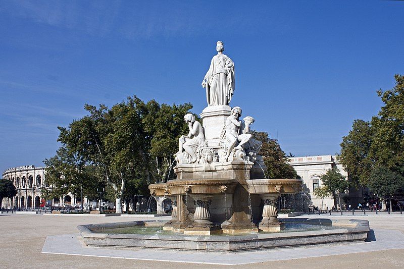 File:Nîmes-Fontaine Pradier VE-20121024.jpg