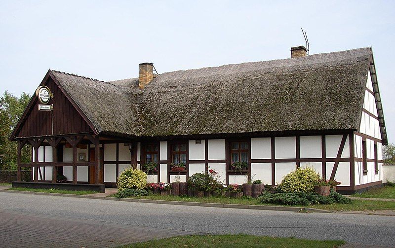 File:Plaenitz Vorlaubenhaus.jpg