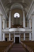 Rear gallery and pipe organ