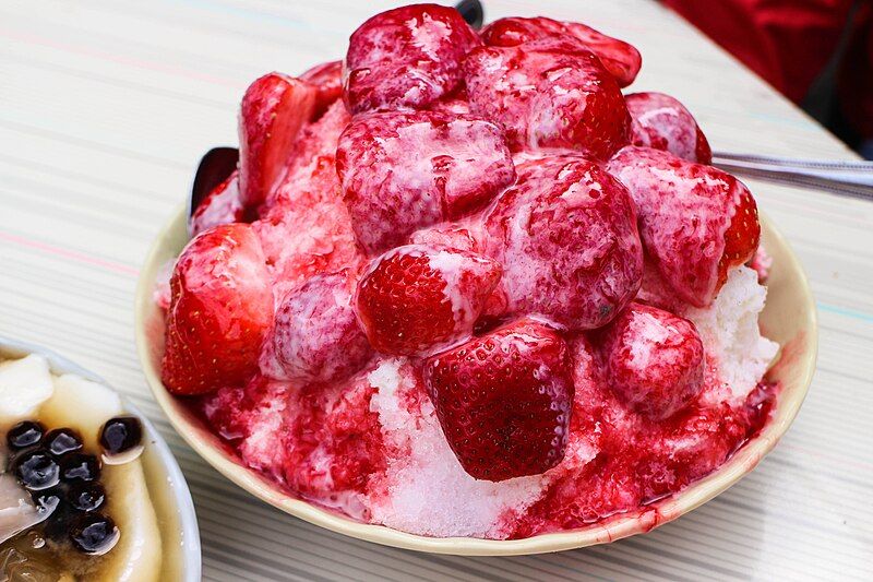 File:Strawberry shaved ice.jpg