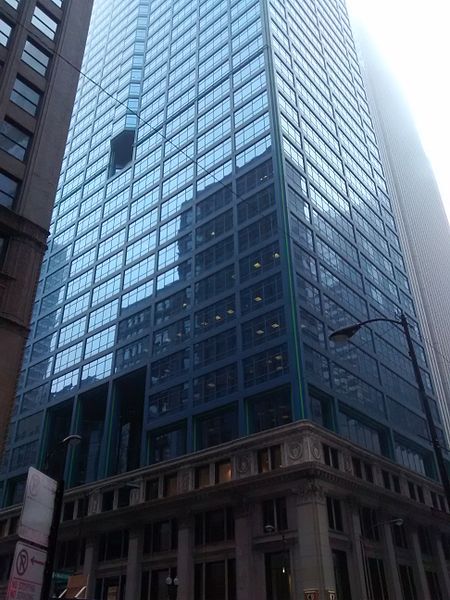 File:10 South LaSalle.jpg