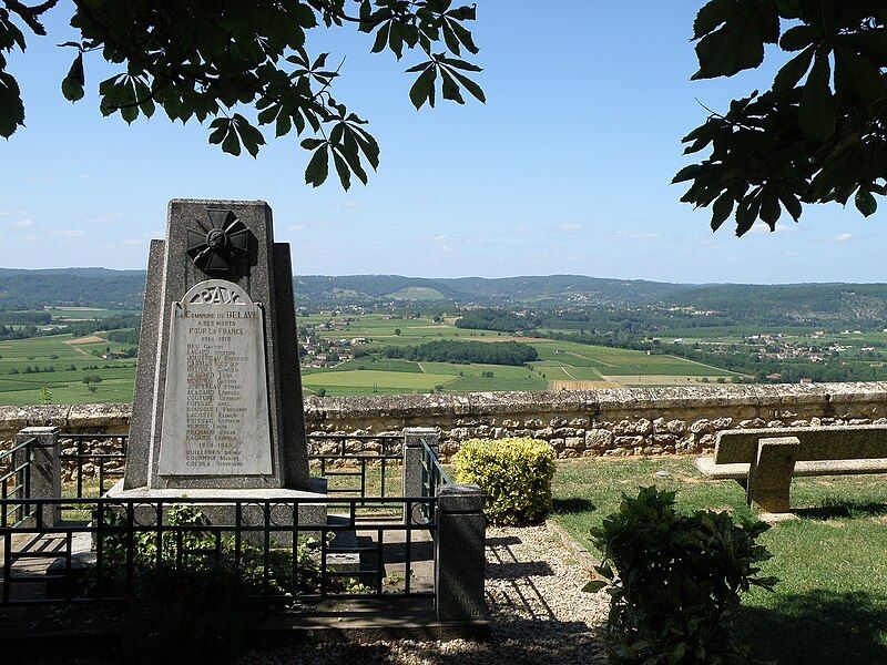 File:Bélaye Monument.JPG