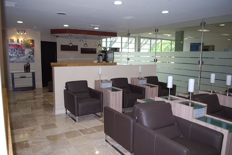 File:Caral VIP Lounge.jpg