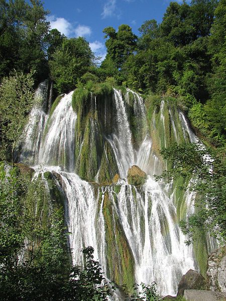 File:Cascade Glandieu.JPG