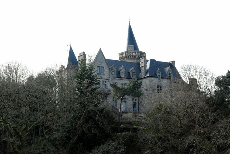 File:Chateau du Hénan.jpg