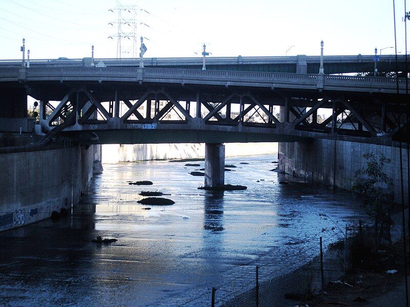 File:Dayton Avenue Bridge.jpg