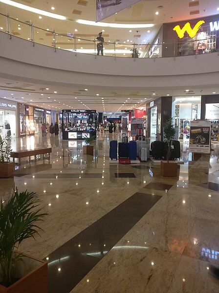 File:Forum-Fiza-Mall-2.jpg