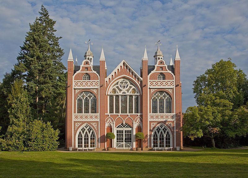 File:Gotisches Haus Wörlitz.jpg