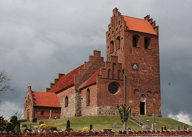 File:KregmeKirke.jpg