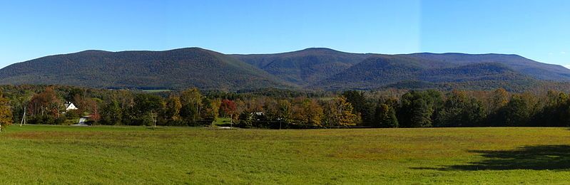 File:Mount Greylock Range.JPG