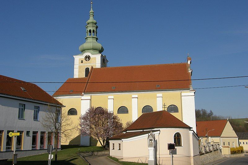 File:NOE Ottenthal Pfarrkirche.jpg