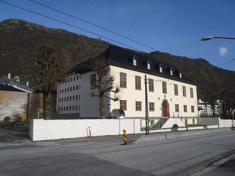 File:Statsarkivet i Bergen.JPG