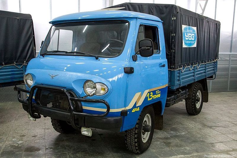 File:UAZ-3303.jpg