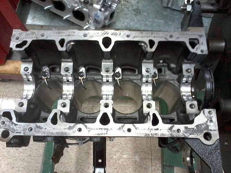 File:18XER engine block.jpg