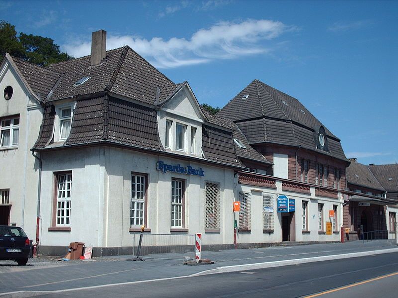 File:Bahnhof Dieringhausen.jpg