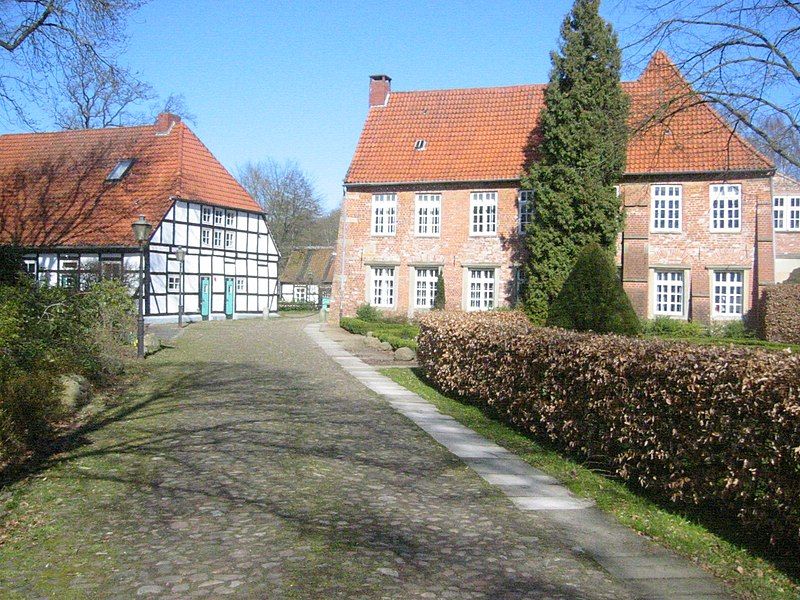 File:BurgBlomendal.jpg