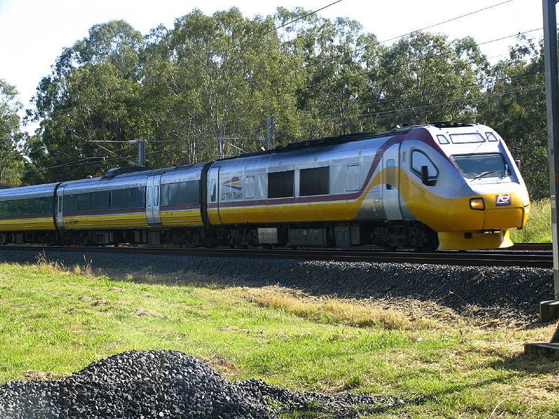 File:Cairns-tilt-train.JPG