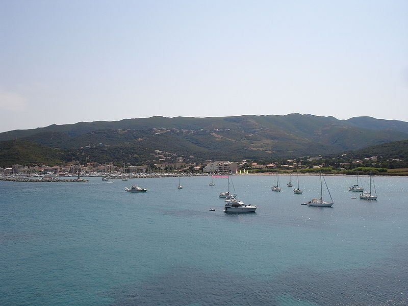 File:Corse-04628-Macinaggio-baie.jpg