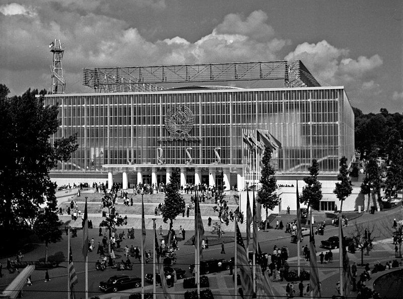 File:Expo58 building URSS.jpg