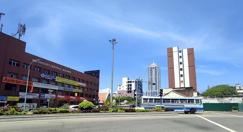 File:Kollupitiya junction.jpg