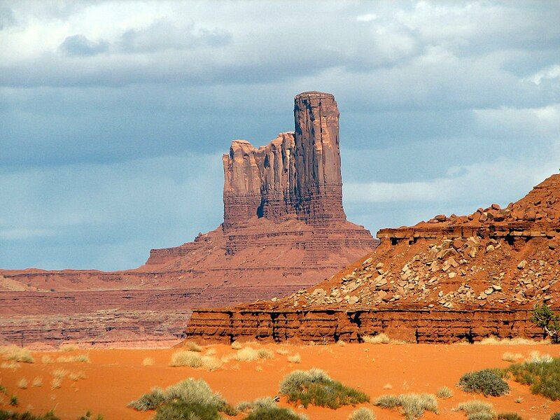 File:Monument Valley 17.jpg