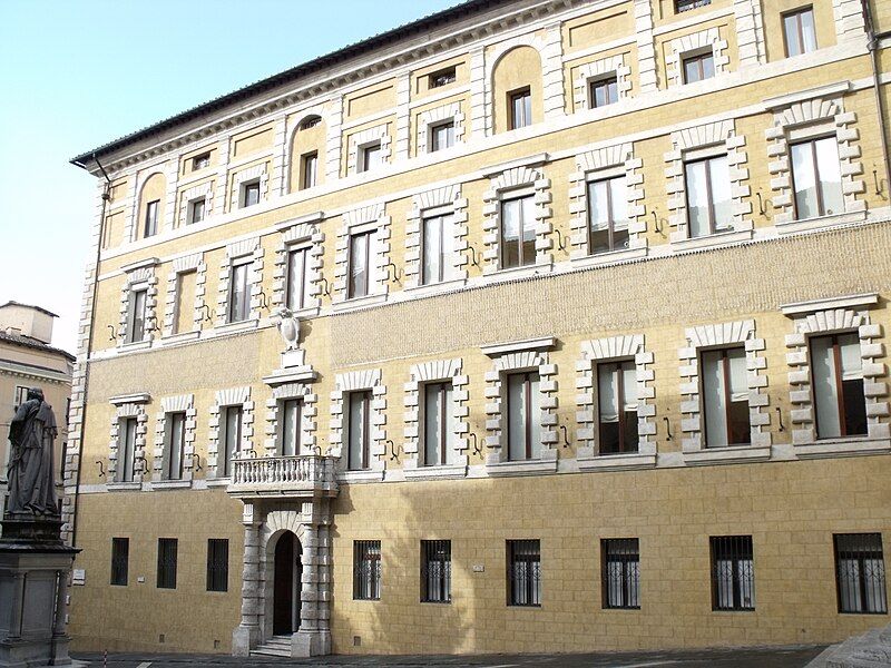 File:PalazzoTantucciSiena.jpg