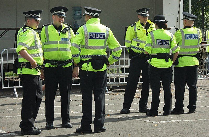 File:Police in Glasgow.jpg