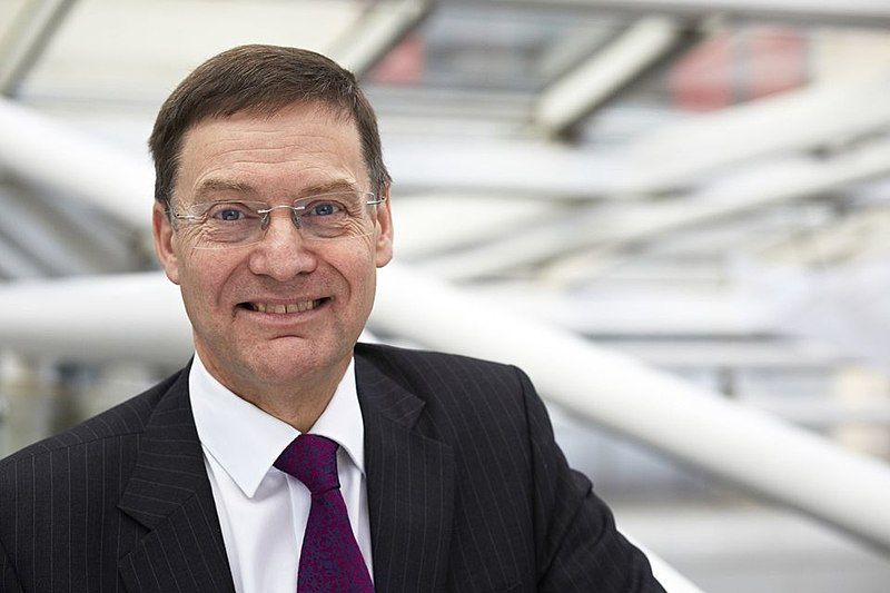 File:Sir Chris Husbands.jpg