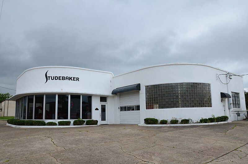 File:Studebaker Showroom.JPG