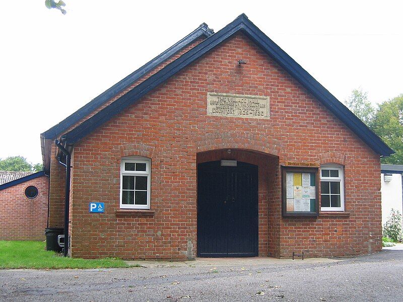 File:Urchfont village hall.JPG