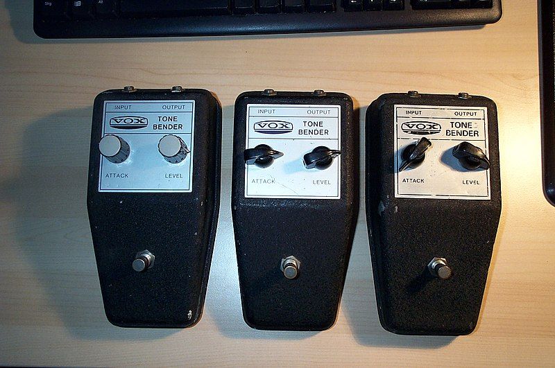 File:Vox Tone Bender.jpg