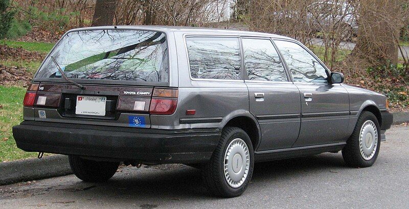 File:2nd-Toyota-Camry-wagon.jpg