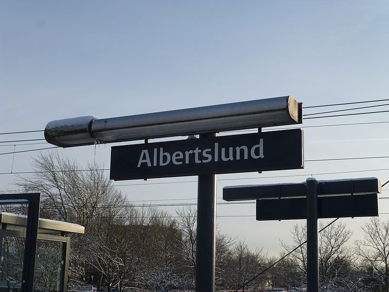 File:Albertslund Station 01.JPG