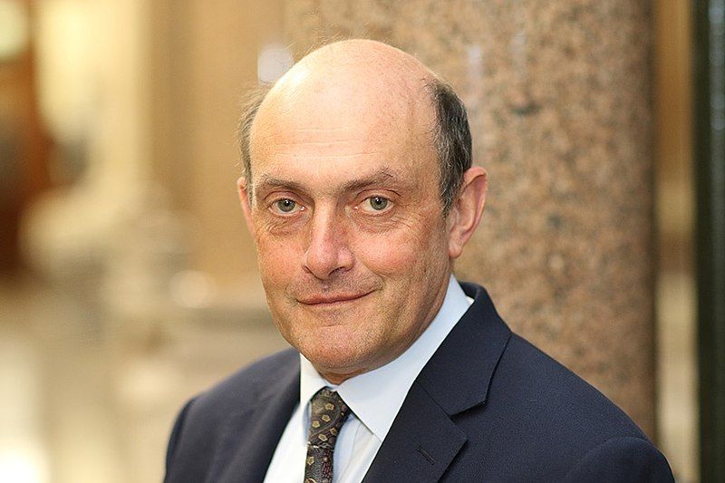 File:Andy Pearce FCO.jpg