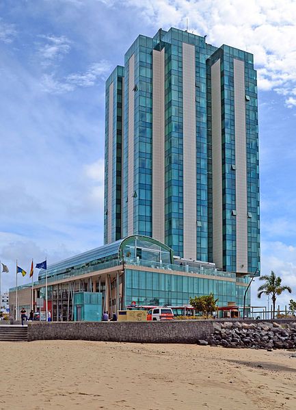 File:Arrecife Gran Hotel.jpg