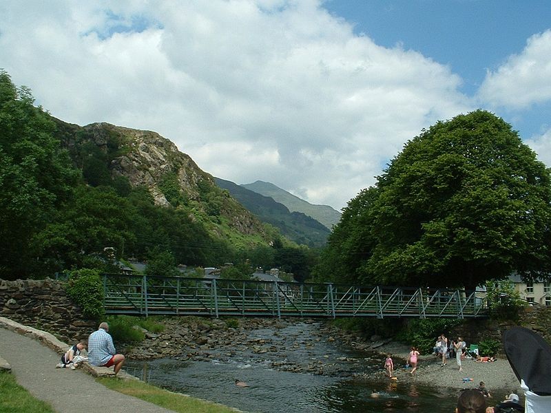 File:Beddgelert - 1.jpg