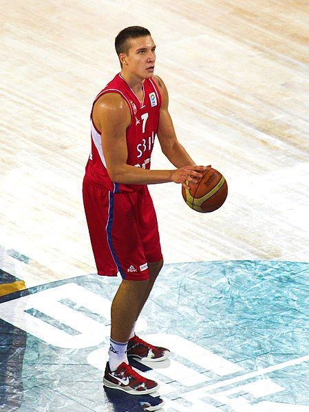 File:Bogdan Bogdanović.jpg