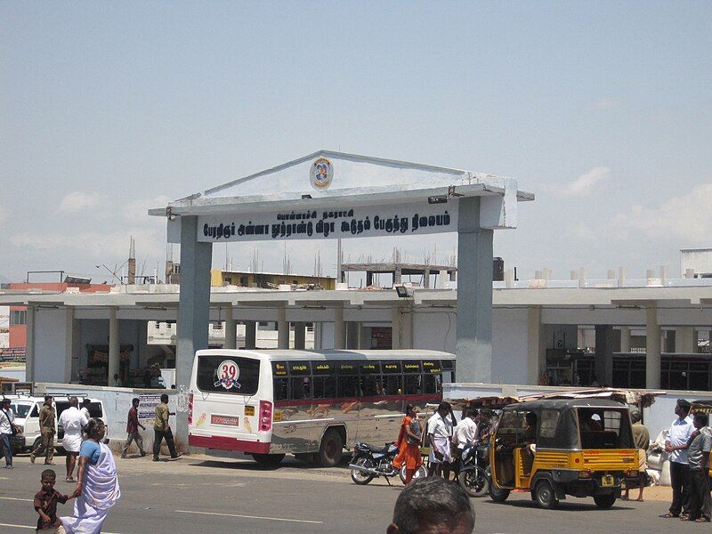 File:Busstandpollachi.JPG