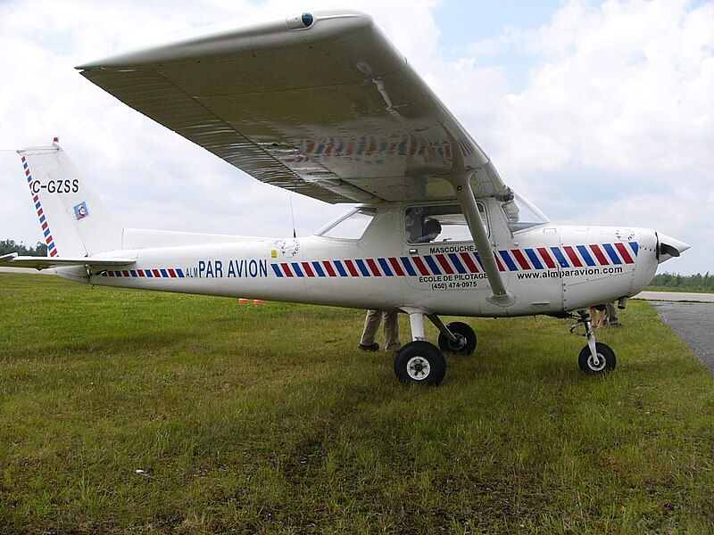 File:Cessna152C-GZSS02.jpg