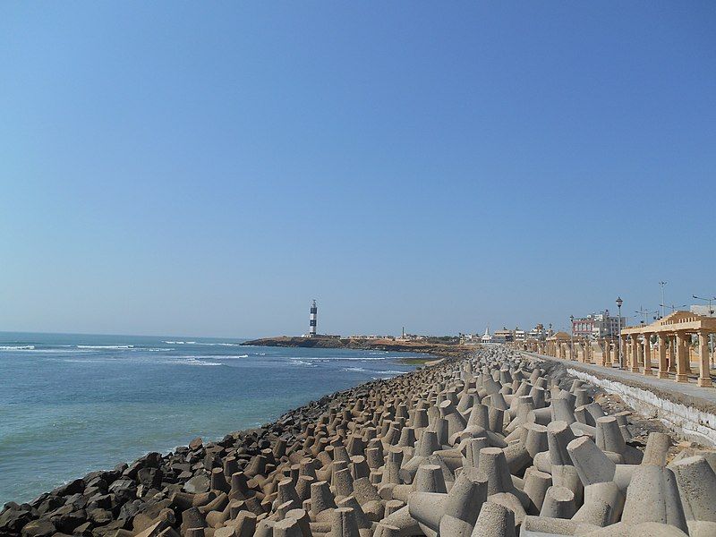 File:Dwarka - Lighthouse.jpg