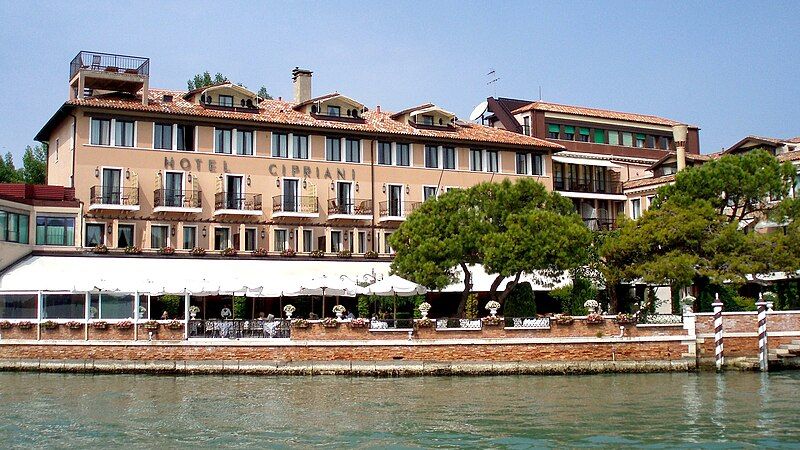 File:Hotel Cipriani, Venice.jpg